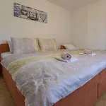 Apartament Herrliches In Atemberaubender Lage Nur 80 Meter Zum Mit Pool