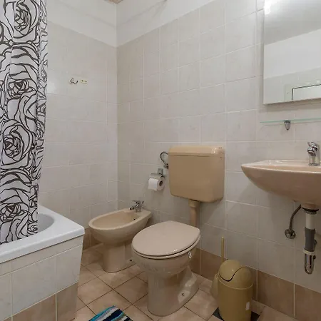 Herrliches In Atemberaubender Lage Nur 80 Meter Zum Mit Pool * تْسْغيكفانِتْسا